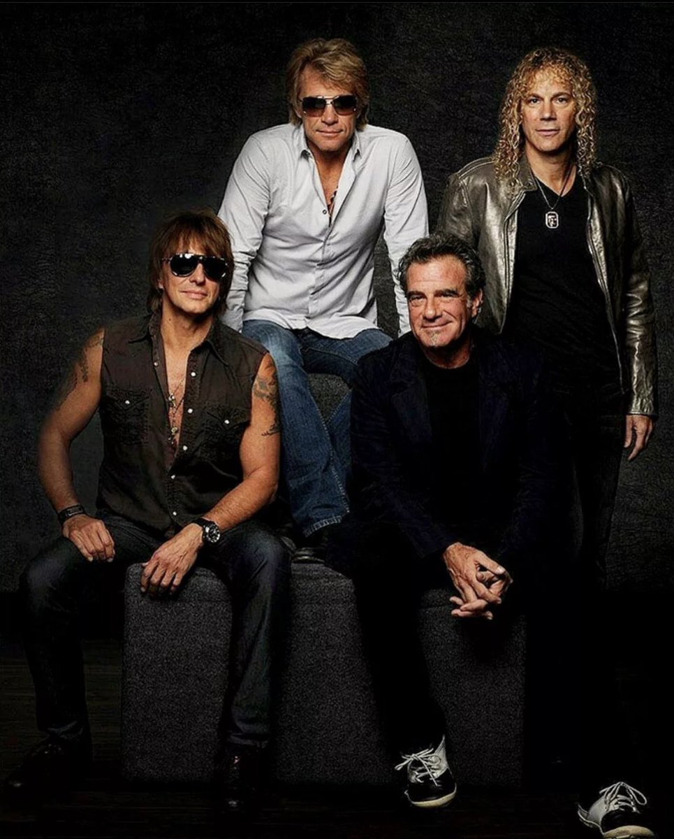 Rare photo from 2012

#BonJovi