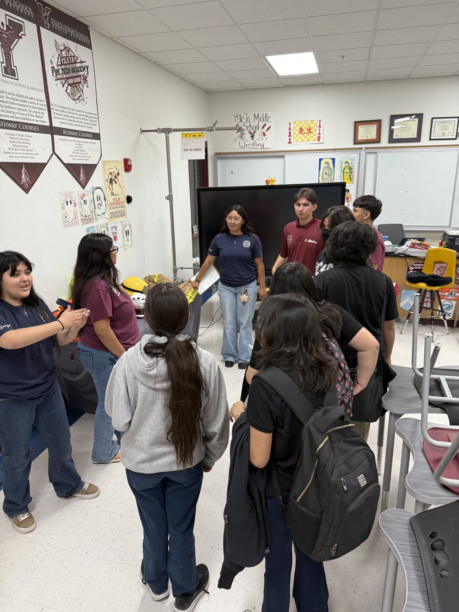 YsletaFire's tweet image. Ysleta Middle Schools Science night, Thank you for inviting our CTE dept to participate.  #FireTechRules @YsletaHS @YsletaISDCTE