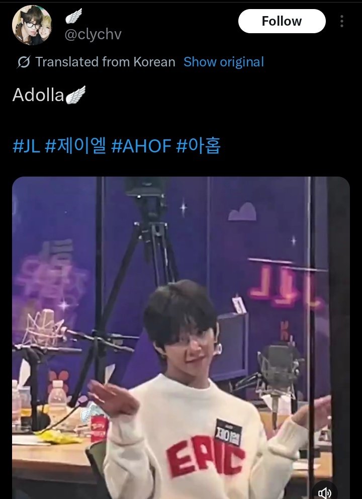 riri_2_8's tweet photo. JL signing his fansites emojis individually??? OH MY GOD I LOVE HIM SO MUCH 🥹🥹🥹🥹🫶🏻🫶🏻🫶🏻🫶🏻🫶🏻🫶🏻 https://t.co/T44BytYvtz