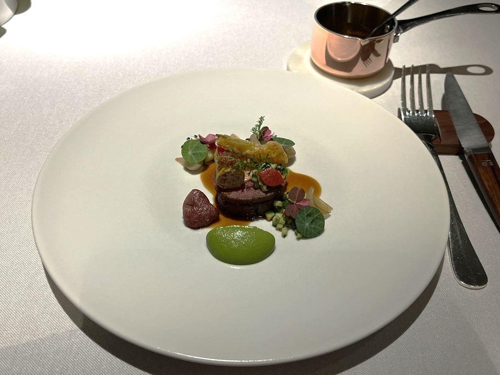 MichelinGuideUK's tweet image. Pure Polish flavours at Restaurant Rozbrat 20

#MICHELINStar #Warsaw #Poland 

guide.michelin.com/pl/en/masovia/…