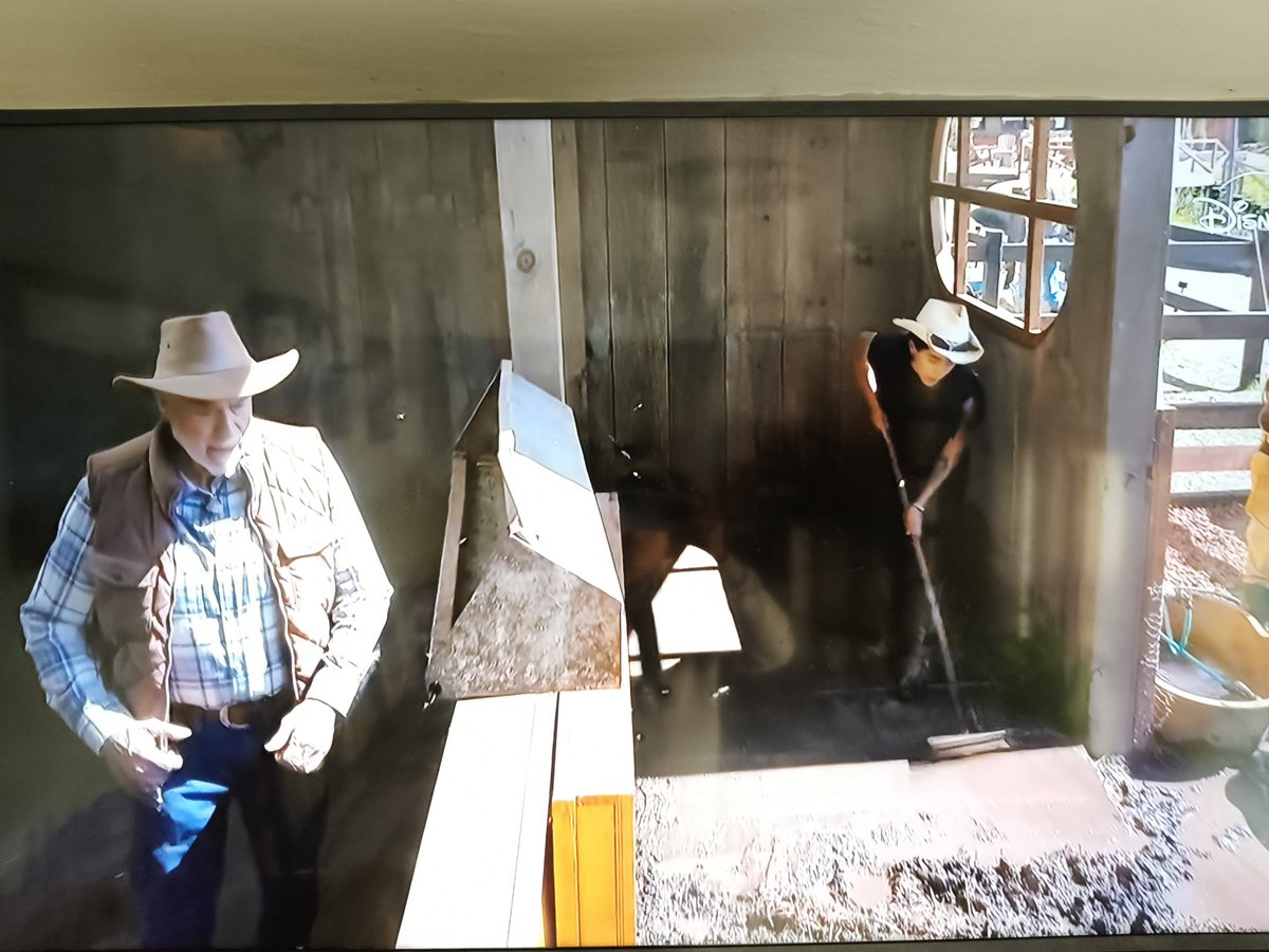 No quiere lavar vacas😂
La más chamba de la <a href="/lagranjavipmx/">La Granja VIP</a> #LaGranjaVIP