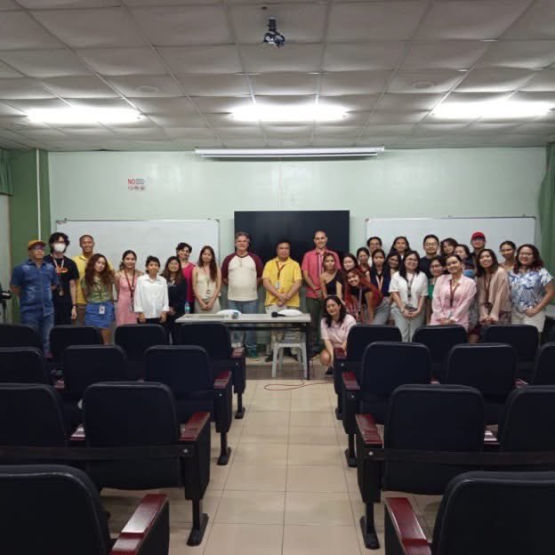 Academia Filipina tweet media