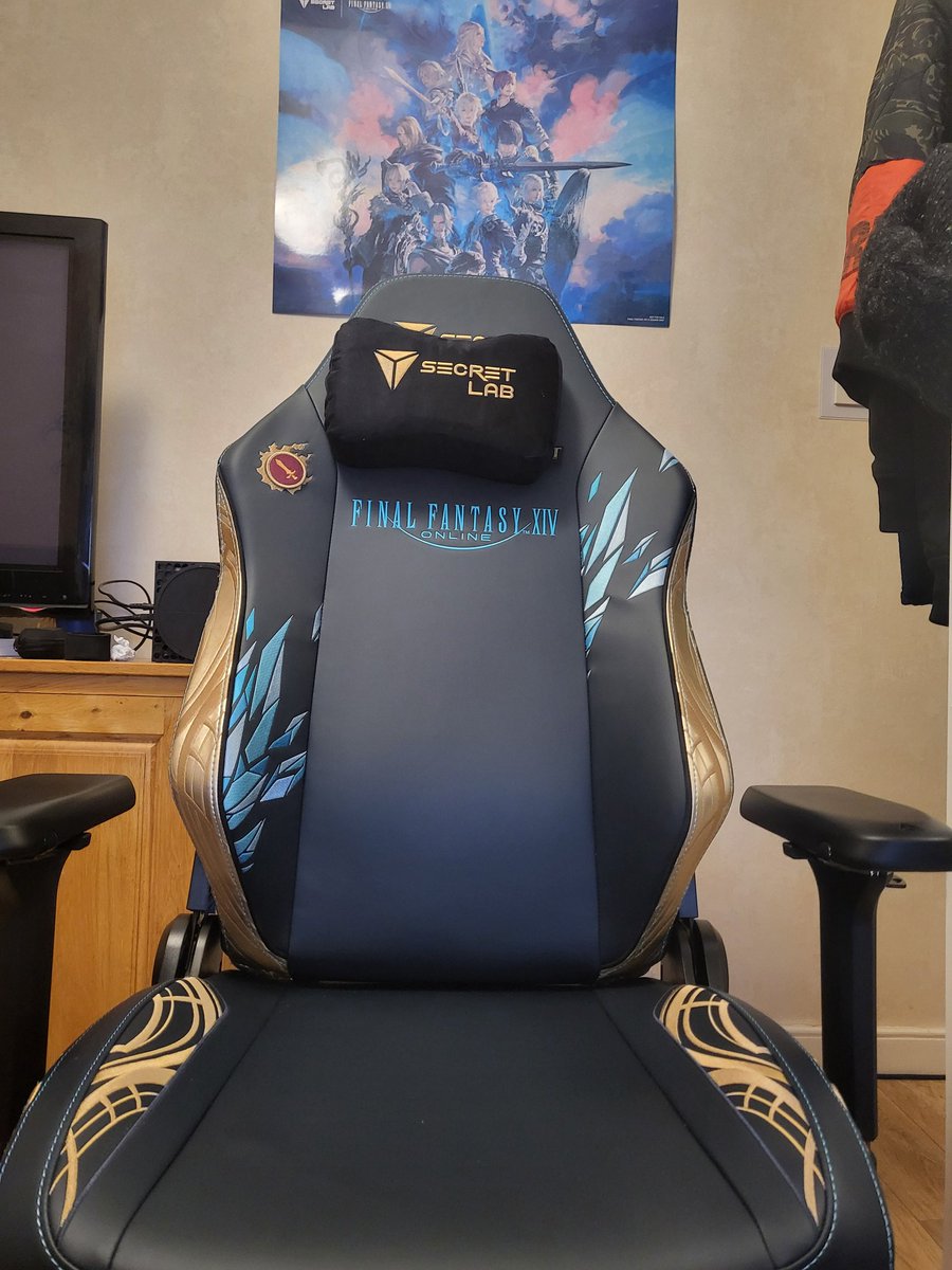 DamienMimic's tweet photo. Guys, this came in the mail today I think im ready to take on shadowbringer next FFXIV stream
#FFXIV #SecretLabs #Shadowbringer https://t.co/LdkdHttJIS