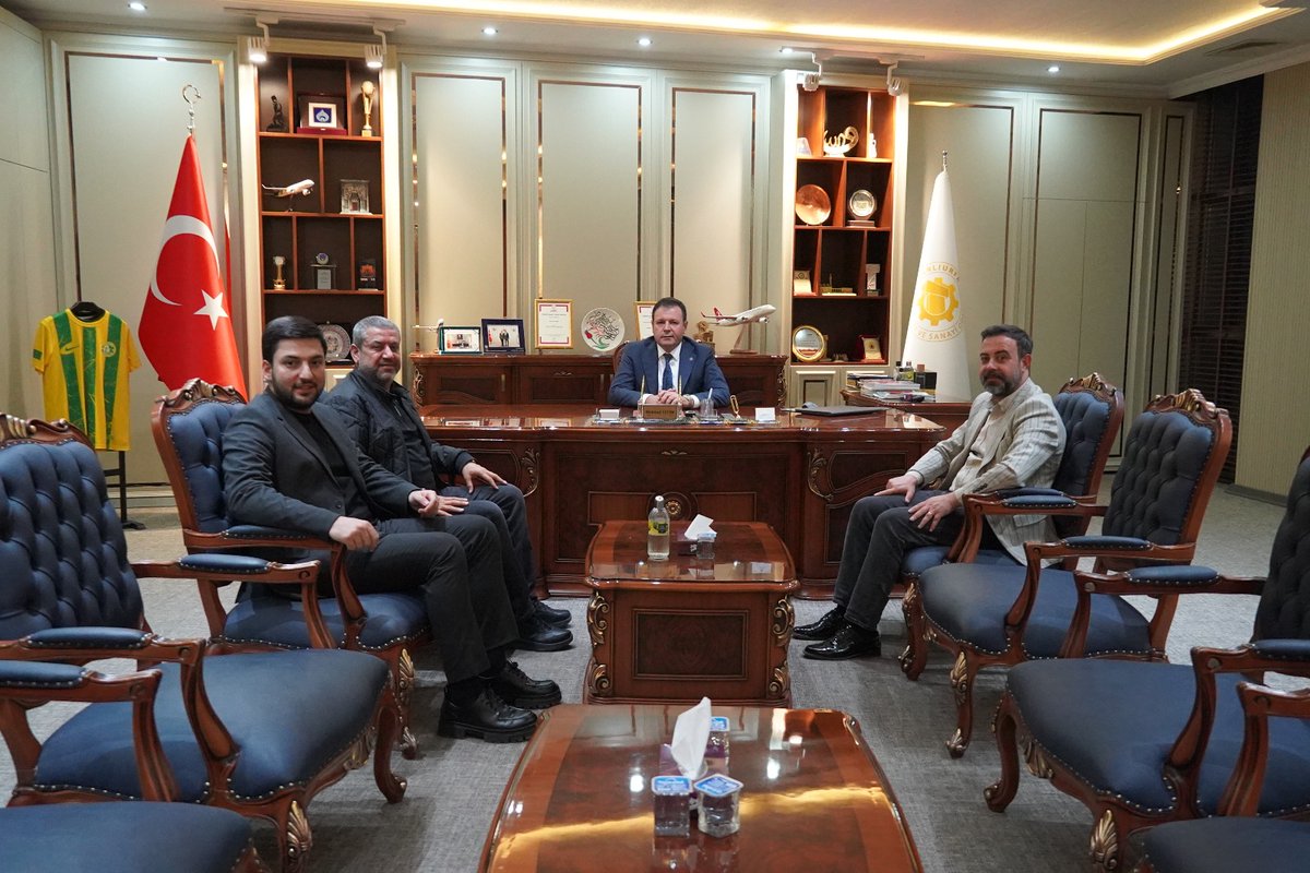 Arami Pizza ve Baklava’nın kurucuları Özgür İzol ve Ömer Ademoğlu ile iş insanı Çetin İzol’u ağırladık. Ziyarette, Eyyübiye ilçemizdeki tarihi 58 Meydanı’nda hayata geçirilmesi planlanan Arami Baklava Akademisi projesi hakkında bilgi edindik.

Şehrimizin gastronomisine, turizmine