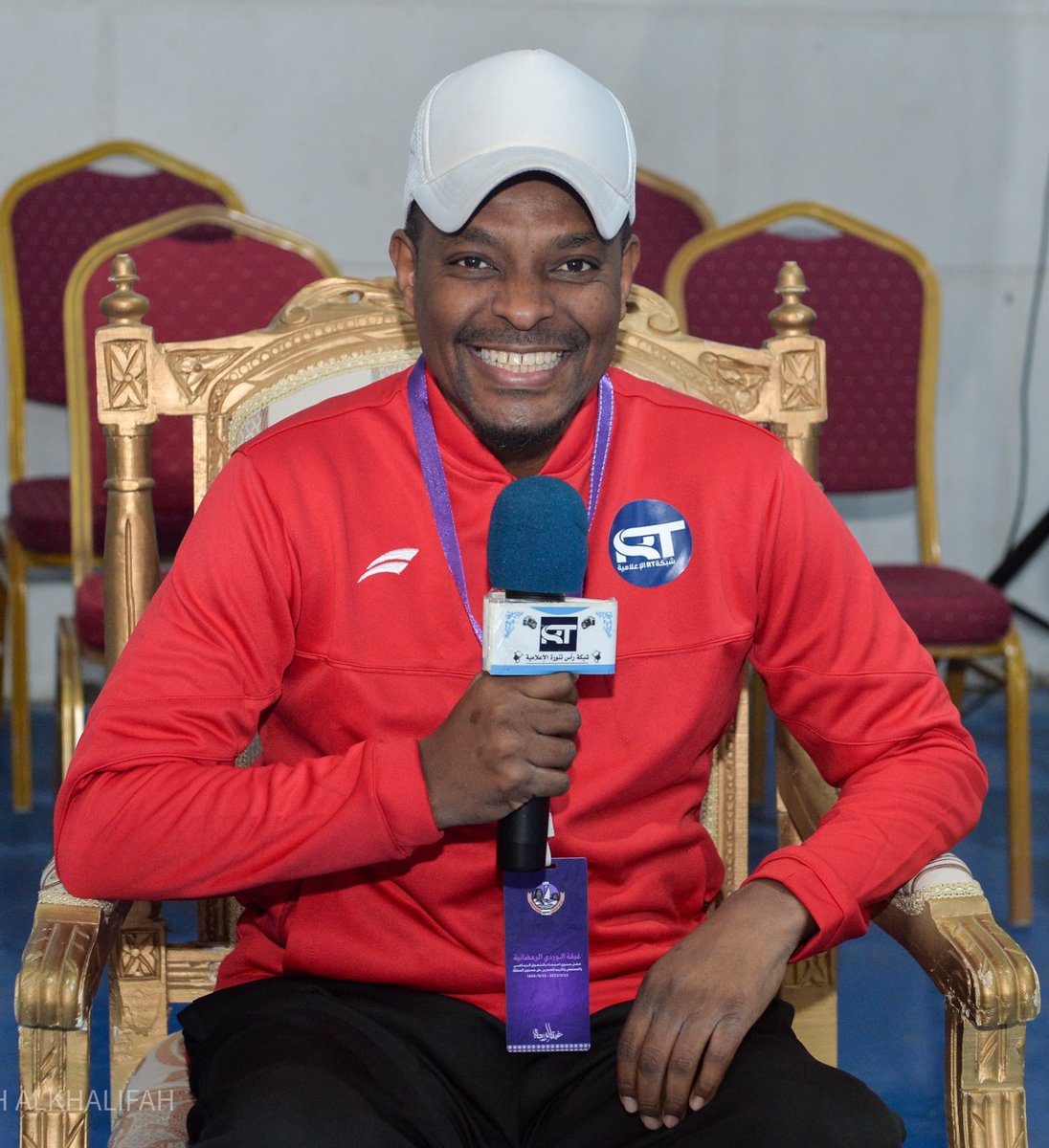 هذه الحياة لم تأتي على مزاج أحد
سنعيشها بحلوها ومرها فلا تؤلموا أحد
فكل القلوب مليئة بما يكفيها.

#شبكة_رأس_تنورة_الاعلامية 
#ولي_العهد_الأمير_محمد_بن_سلمان