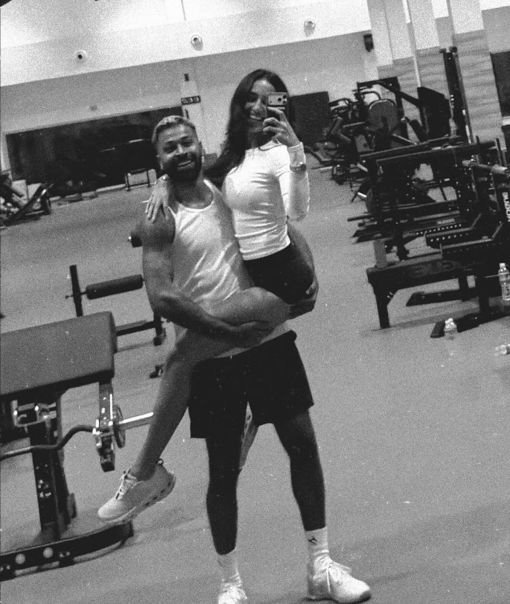 definitelynot05's tweet image. Hardik Pandya comeback loading 😊