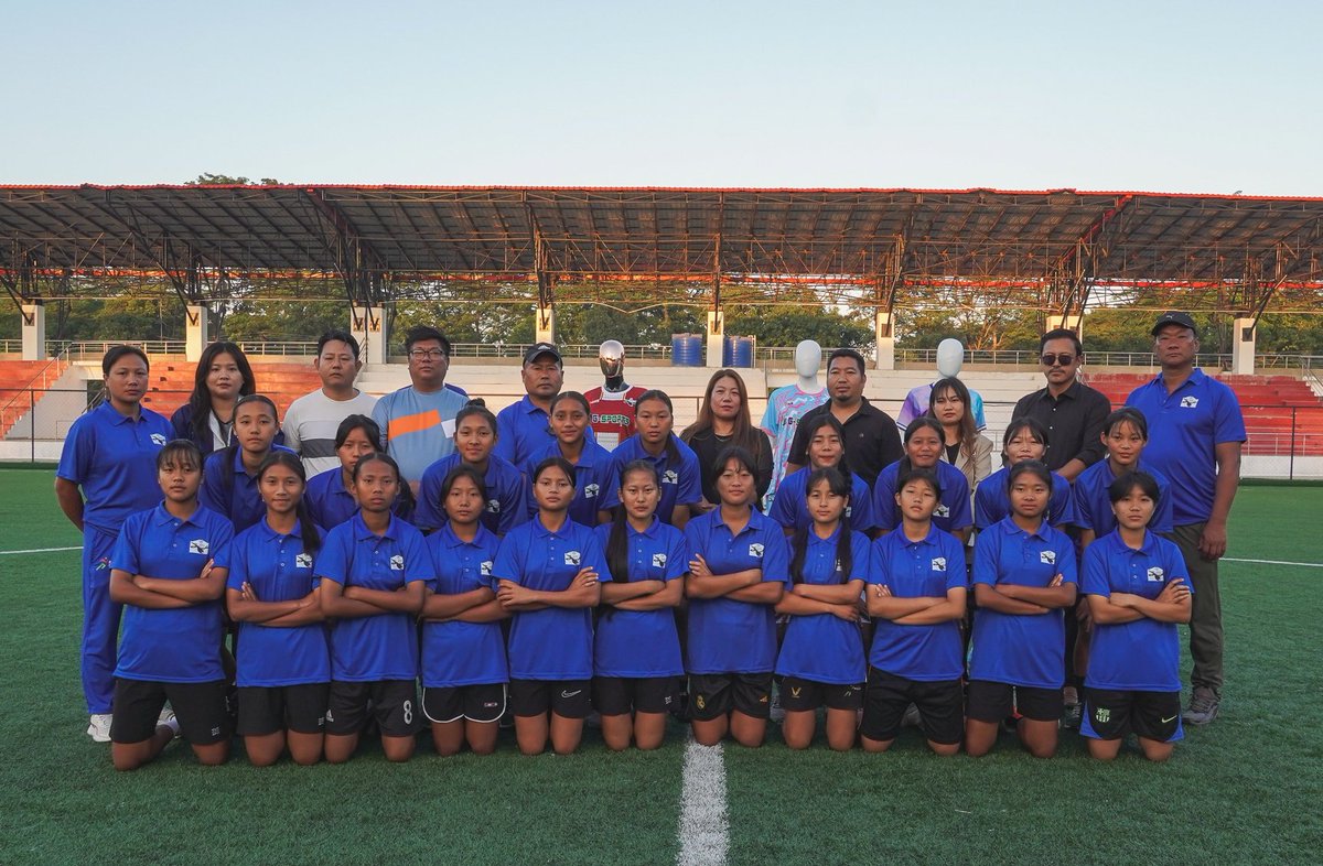 Angin Nginyeih tweet media