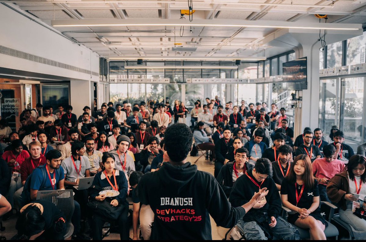 geeky_dan's tweet image. we are coming to SF this winter and this is what we&apos;ve done before with @Devlabs_club 

people are wrong. they&apos;ve always been wrong

i&apos;ve heard a lot of them say &quot;a bunch of college kids who are trying to...&quot;

We aren’t trying to do it we are in the ground actually doing it…