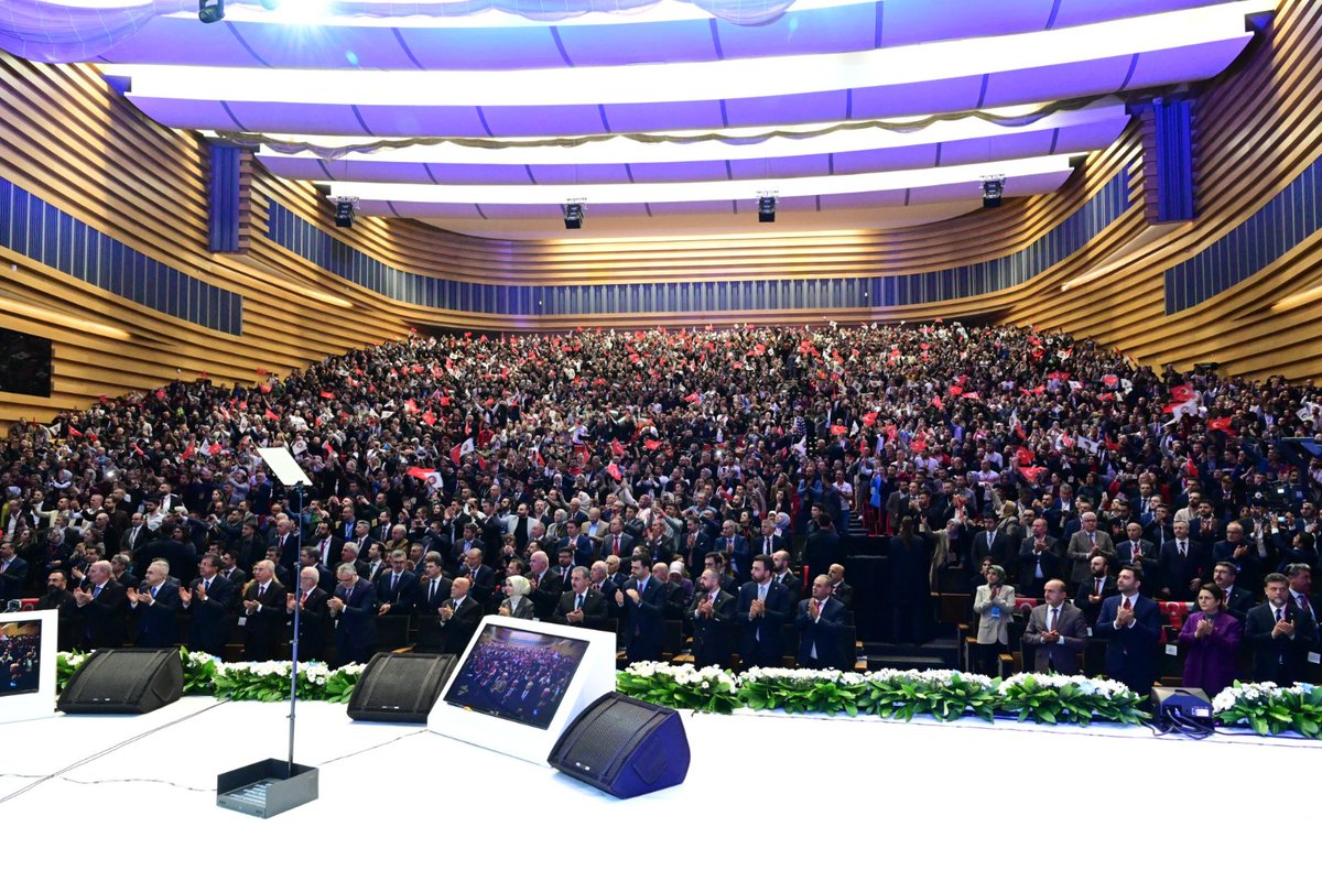 devletsert's tweet image. Cumhurbaşkanımız Sayın Recep Tayyip Erdoğan’ın teşrifleriyle, konfederasyonumuz HAK-İŞ’in 50. kuruluş yıl dönümü etkinlikleri kapsamında düzenlediğimiz Türkiye Buluşması programımızı, coşkunun dalga dalga yayıldığı güçlü bir atmosferde gerçekleştirdik.

Yarım asırlık emeğin,…