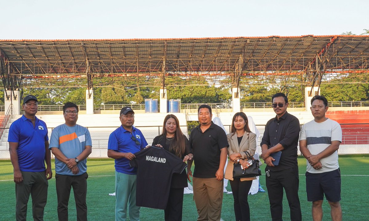 Angin Nginyeih tweet media