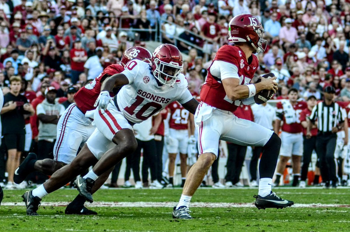 CarsonDField's tweet image. Oklahoma HC Brent Venables on Kip Lewis’ energy:

“He’s been outstanding. It’s infectious, his passion, his energy.”

#Sooners