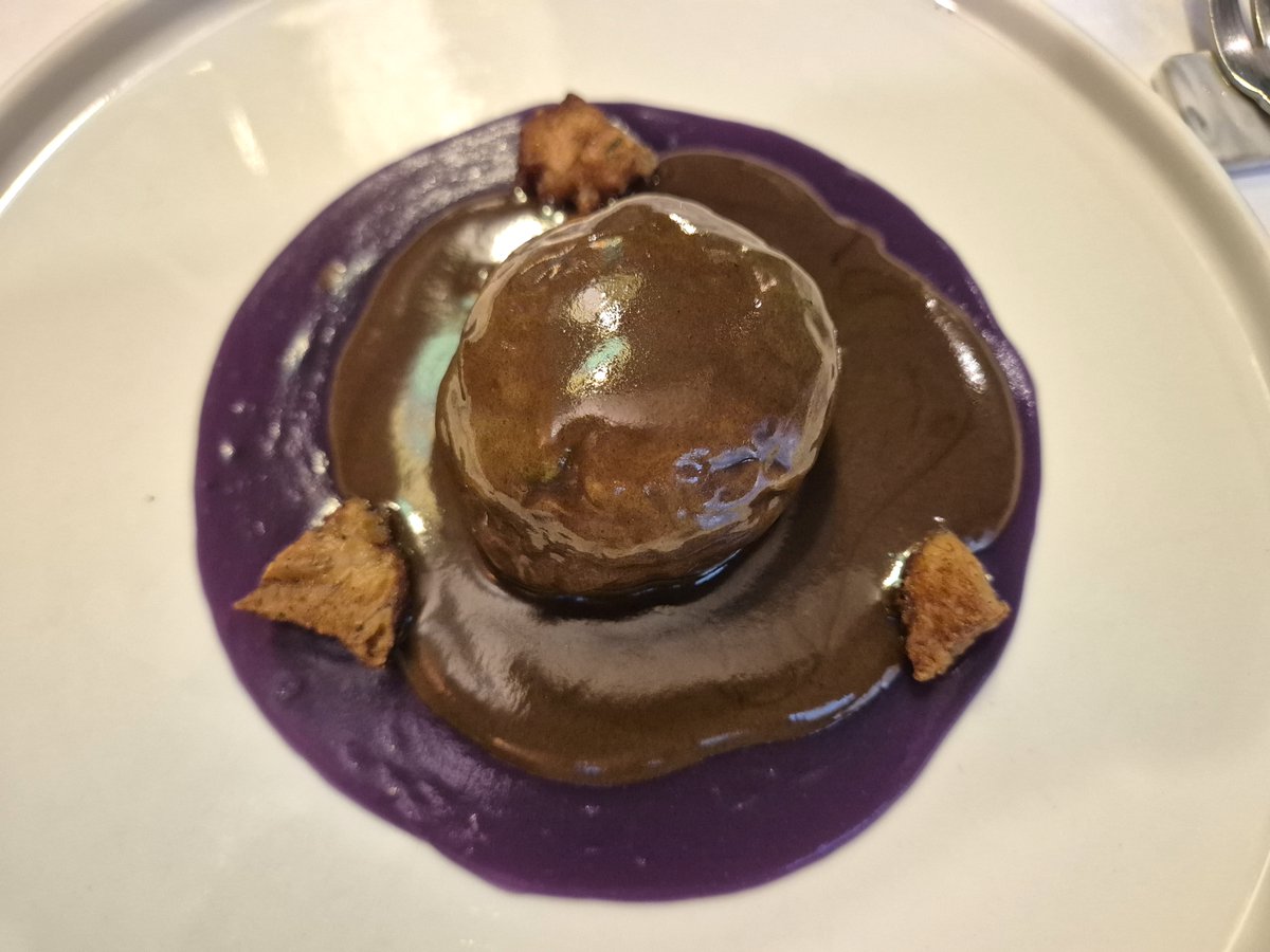 PhilippeRegol's tweet image. #NAIROD 
Cocina seria:productazo,técnica,sabor,con una propuesta neo clásica en un humilde rte del #eixample de #bcn 
En estos momentos, David Rustarazo,poco proclive a prodigarse por las redes,se expresa a la perfección con sus magníficos platos de caza. 
tinyurl.com/2atpab53