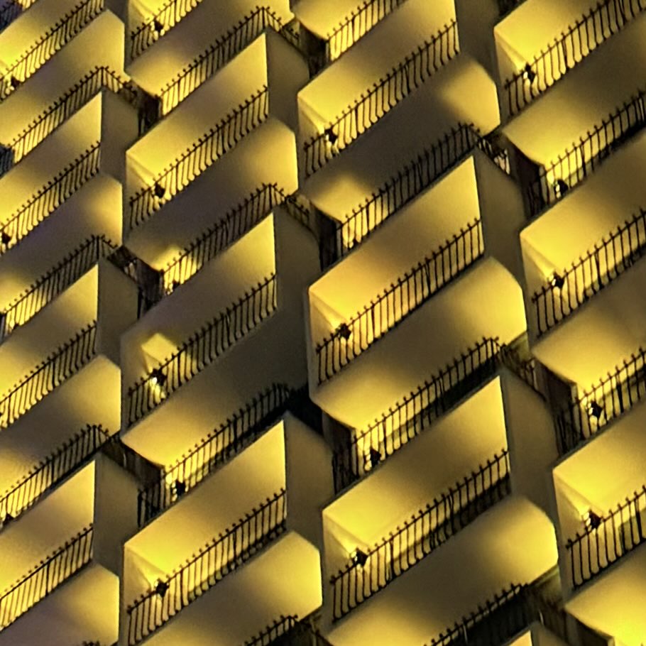 vickychick782's tweet image. Endless balconies, endless light. There’s something strangely calming about this relentless rhythm.

#Manmade #Buildings