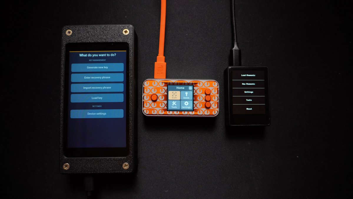 YourBTCStory's tweet image. no pope, no president, no ceo
only entropy, solder, open-source ethos
behold the DIY signer trinity: @SpecterDIY @SeedSigner @selfcustodykrux