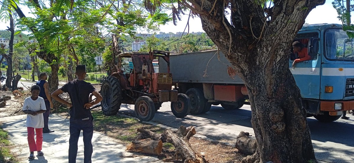 aaeptstgo's tweet image. Los transportistas santiagueros dando la batalla por la recuperación.