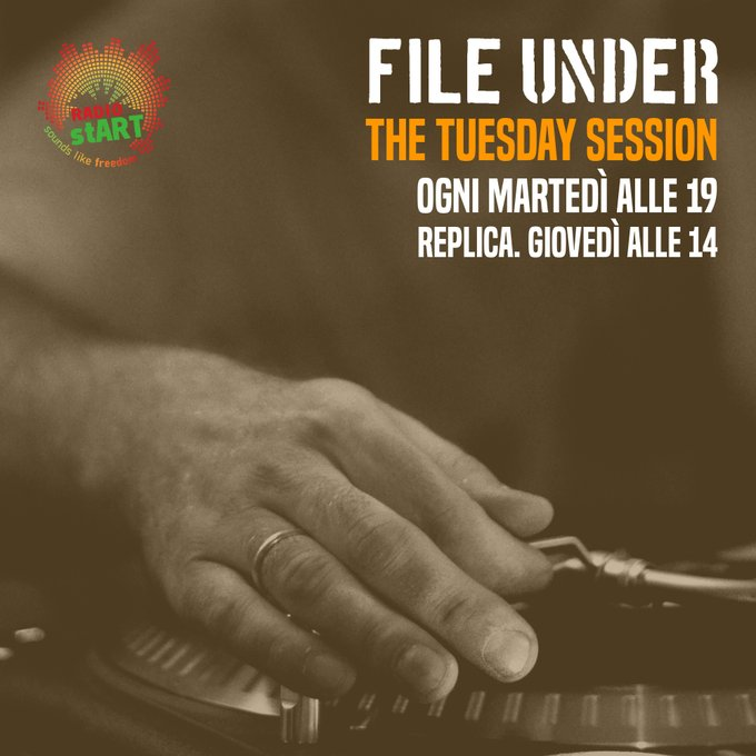 ArtRadiost's tweet photo. Alle 19, come ogni martedì, Globster è in onda su https://t.co/5PXbyF1ngk con The Tuesday Session: rarità del passato di musica elettronica da tutto il globo
#TheTuesdaySession #Globster #18Novembre #November18 #MusicaElettronica #MusicaSperimentale @ArtRadiost @TonyLioci https://t.co/mwZ3I5d3zP