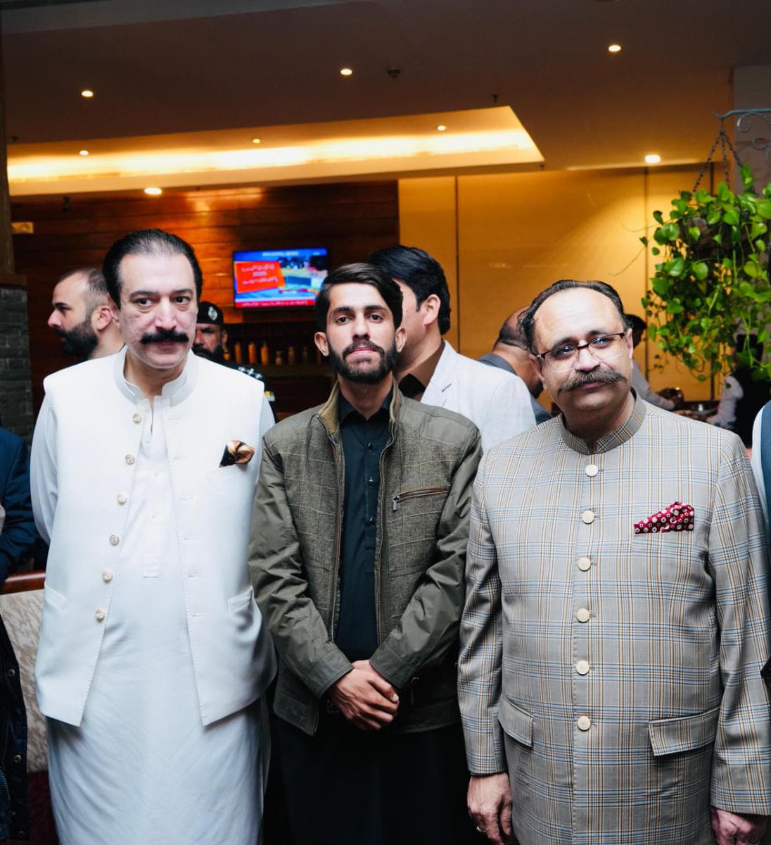 ZeshanC777's tweet image. With Ex-PM AJK Boss Sardar Tanveer Ilyas khan Sab and PM AJK Faisal Mumtaz Rathore Sab At PC Muzaffarabad 🖤.
#PPP
#AJKPolitics
