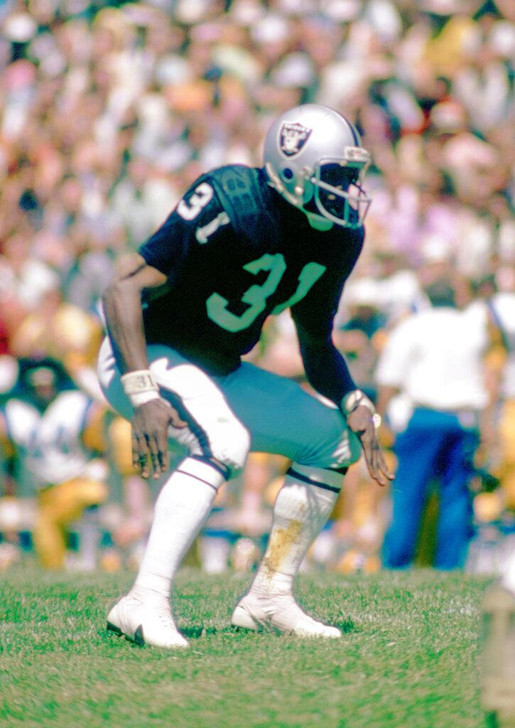 NFLMAVERICK's tweet image. A birthday memoriam for Raiders S John David "Jack" Tatum, November 18, 1948 – July 27, 2010.    

The Assassin!   

Super Bowl XI champion &amp;amp; 3x Pro Bowler.  

Soul Patroller