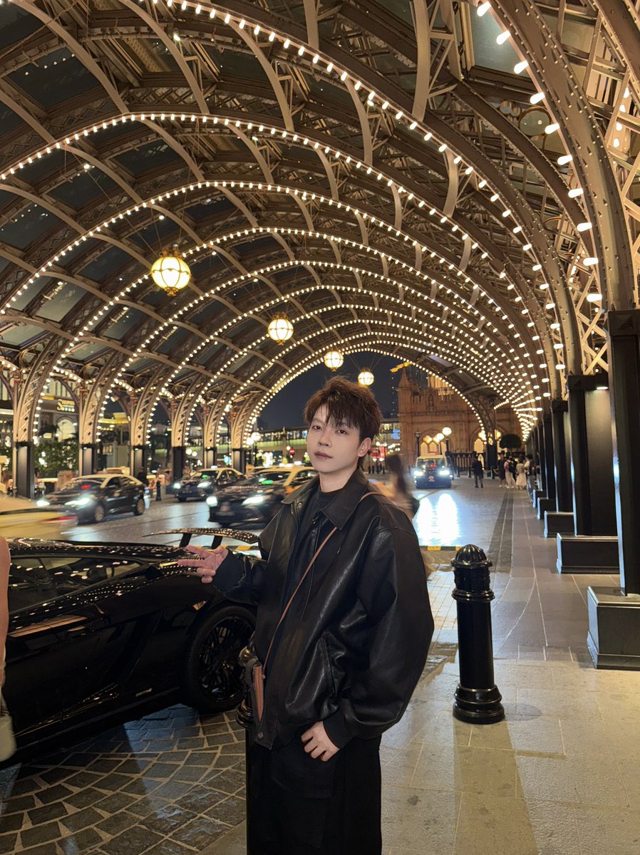 ll_xf48623's tweet photo. 为什么在澳门看不看一个帅哥 https://t.co/gRdQw2gpcj