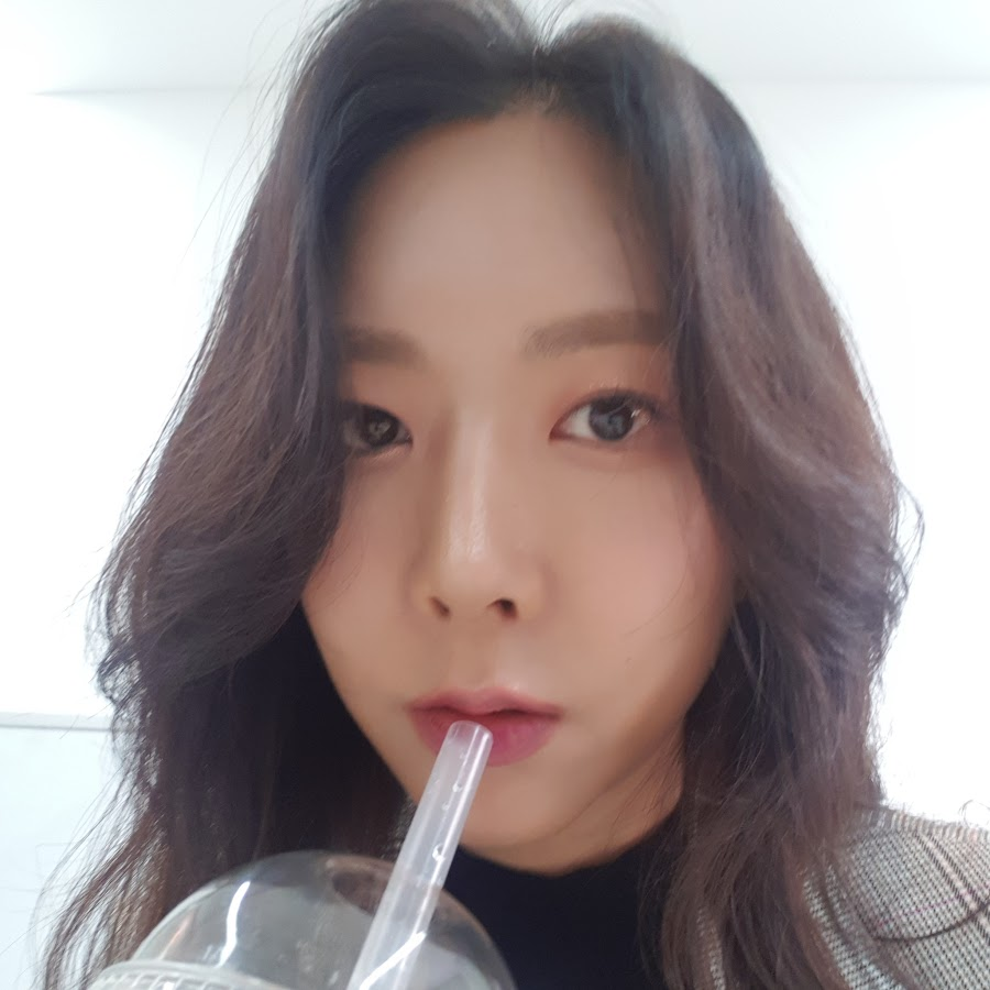 Binz_098's tweet image. SOOP 짬타수아님 버복대 감독 기념으로 아바타 작업해드렸습니다!
급하게 연락온거라 당일작업으로 VRChat 아바타작업 및 페이셜 세팅 간단하게 사용할수 있도록 세팅해드렸습니다!
#짬타수아 #SOOP #VRChat