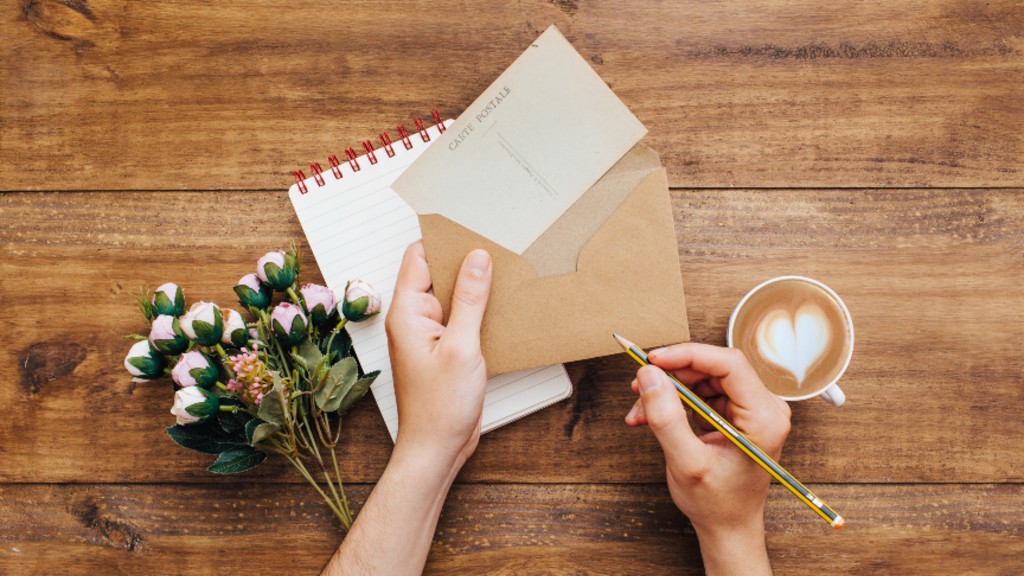 📝 Artistas de renombre han dedicado canciones a las cartas, al sentimiento expresado en letras que salen del corazón. Hablamos de ellas con Carmen Amores. En <a href="/CanalSurRadio/">Canal Sur Radio</a> <a href="/javiebenitez/">Javier Benitez</a> 

▶️ canalsur.es/multimedia.htm…