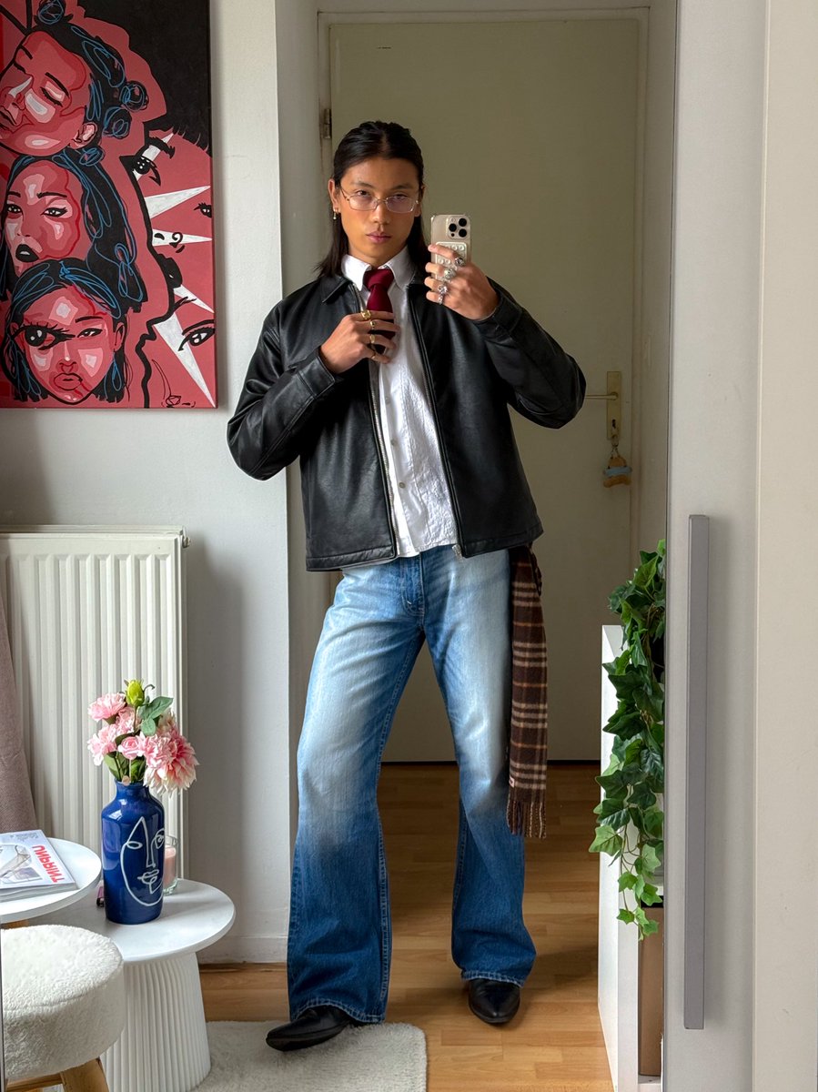 bradphothy's tweet image. mon miroir qui se rince l’oeil à chaque photos que je fais