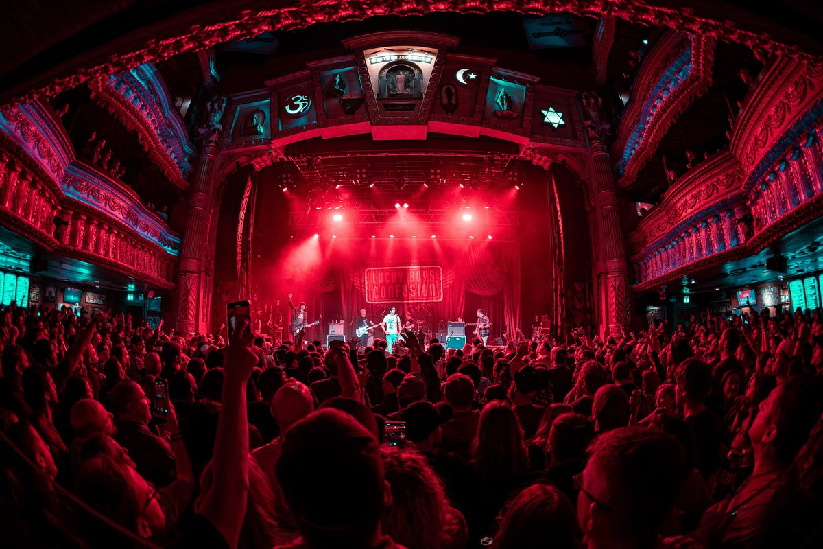 An incredible performance on Saturday from Lucky Boys, celebrating the unearthing &amp; vinyl pressing of "The Soapbox Spectacle"

Limited copies are still available through the Mutant League webstore and at select indie record stores: recordstoreday.com/UPC/7266671570…

Photo by @surmamedia