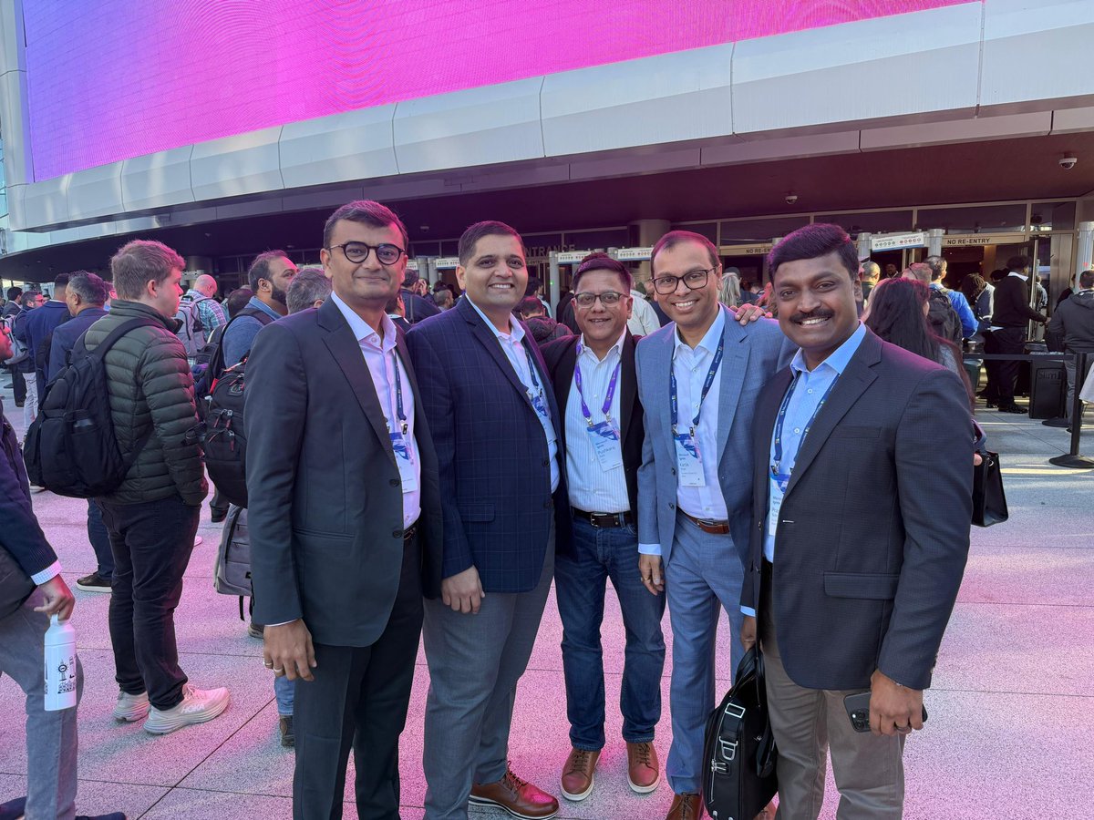 kartik_shah1's tweet image. partners make more possible! Together we innovate. @msPartner  @events_msft @mscloud @PushkarajKale @atQor_ @s_prashanth #mspartner #msignite @divyeshdoshi