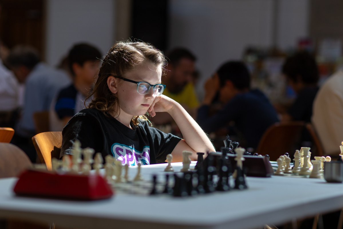 ecfchess's tweet image. 📺 Tune-in tonight for Talented Tuesday with Natasha Regan &amp;amp; Matthew Sadler. This week, talented junior Grace Wilde joins @gmmds and @NatashaRegan123 to analyse a game from the 4NCL 
♟️ When: 7pm UK tonight 
♟️ Where: youtube.com/@EnglishChessF… 
📷  Grace Wilde by Yuri Krylov