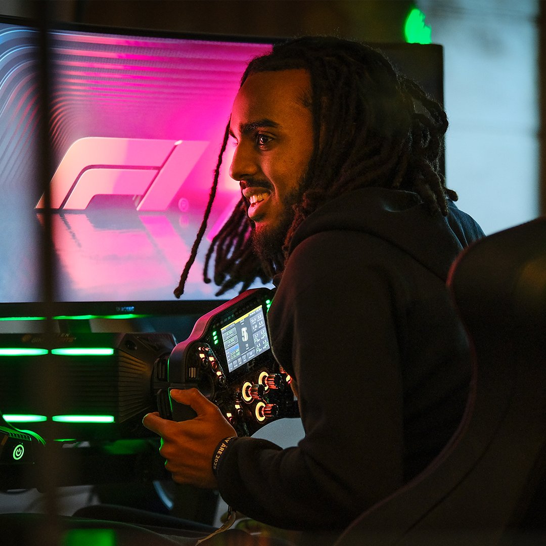 AsetekSimSports's tweet image. Mentally, we're still here. 📍 @redbull @Gibawaygaming