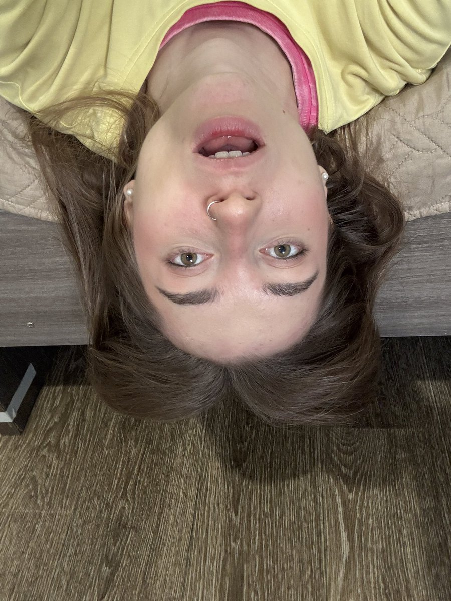 леник tweet media