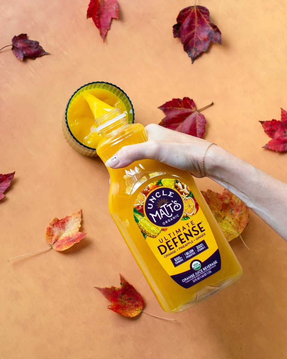UncleMatts's tweet image. Autumn leaves got you sneezing? 🍂 Keep your immune system strong with Uncle Matt&apos;s Organic Ultimate Defense! Packed with anti-inflammatory turmeric and ginger, plus Vitamin C from organic orange juice, it’s the perfect functional beverage for cold and flu season.

Stock up and…