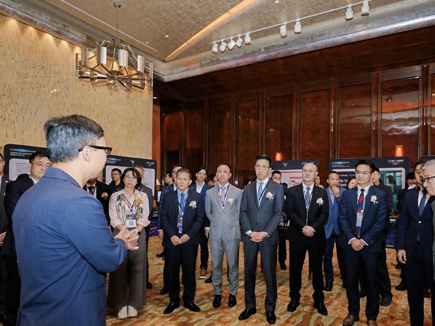 SUSE's tweet image. 📣 We joined BoardWare Solution Day 2025 in Macau—theme: “AI in, all win.” 

Great convos, expert panels and a buzzing tech showcase. SUSE is proud to grow our brand presence in Macau’s enterprise scene 💪

#SUSE #BoardWare2025 #EnterpriseTech #Macau #CloudNative