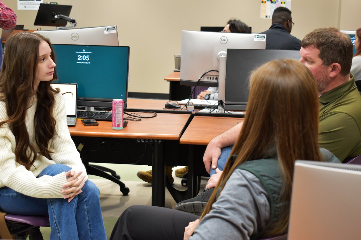 msu_scj's tweet image. We held a Grad School Workshop for students interested in pursuing graduate school after graduation.

As always, we were impressed with the knowledge, ambition, and dedication of our students. 

#AdvanceJustice #MSUSocialScience