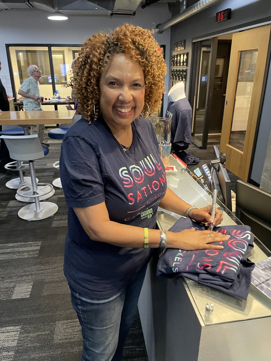 SoulsationsKMUW's tweet image. A bold logo. A rich blue tee. A whole lotta soul. The Soulsations shirt is here for fans who live and breathe R&amp;amp;B and gospel. Get yours now and wear it proud.
(Signature not included… unless you’re lucky. 😉)
secure.touchnet.com/C21797_ustores…