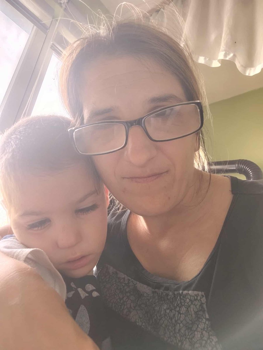 AnaNjene's tweet image. Zamolila bih vas kao majka,ako možete da podelite objavu za lečenje mog sina Srđana.                                      90 na 2407