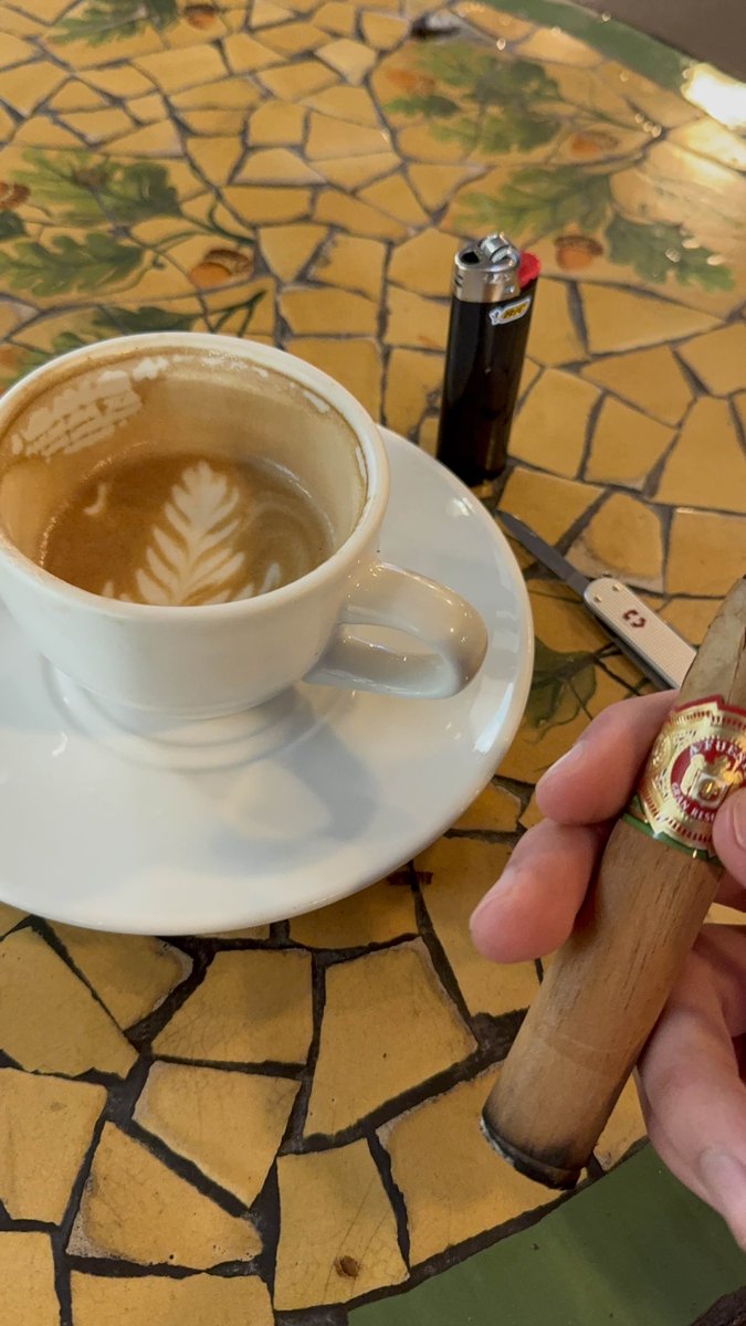 ecomchigga's tweet image. I made &amp;gt; $600K selling basic PDFs and screen recordings.
Here&apos;s the blueprint that actually works:

Pick ONE problem you solved for yourself
Document the exact solution (doesn&apos;t matter how simple)
Package it as a digital product in 2 hours max
Price it at $97-$297 (sweet spot for…