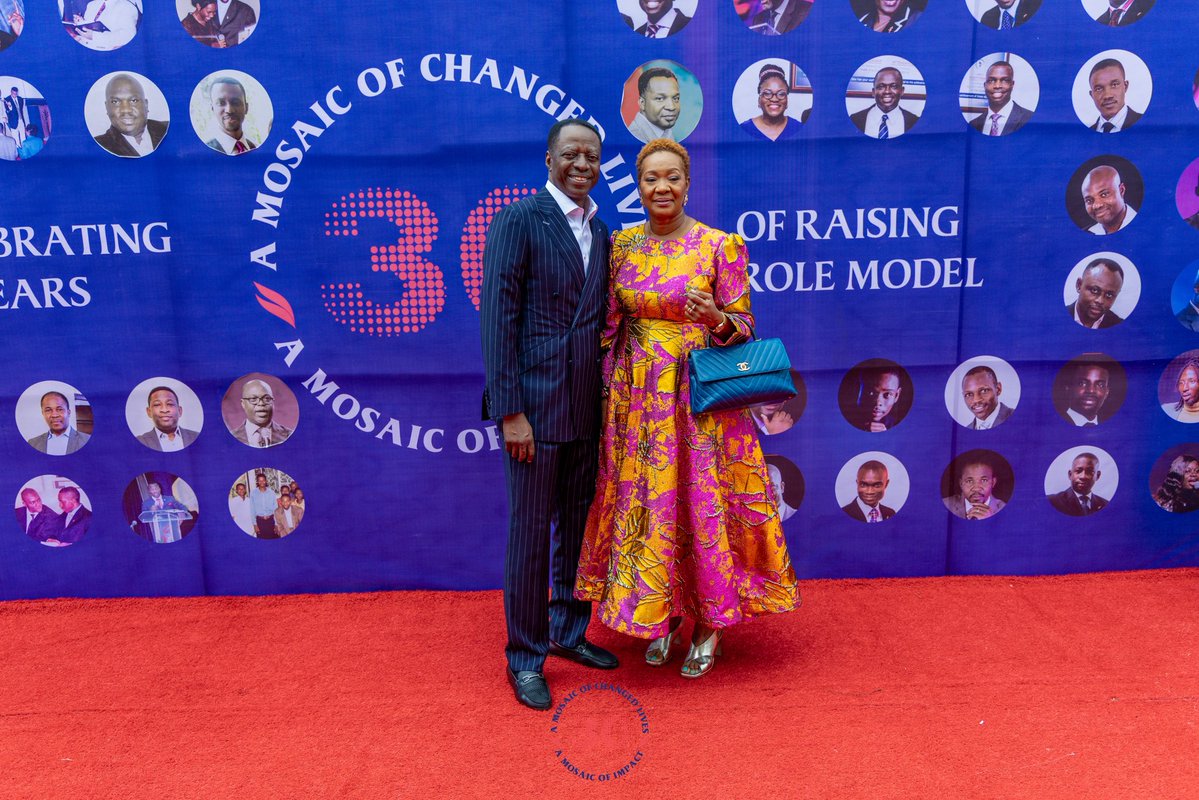 sam_adeyemi's tweet image. It’s exactly 30 years today since @daystarng was formally inaugurated. We are profoundly grateful to you Lord for the privilege of shepherding this beautiful assembly under your guidance. You are King over all kings, Lord over all lords and Governor among the nations. When you…