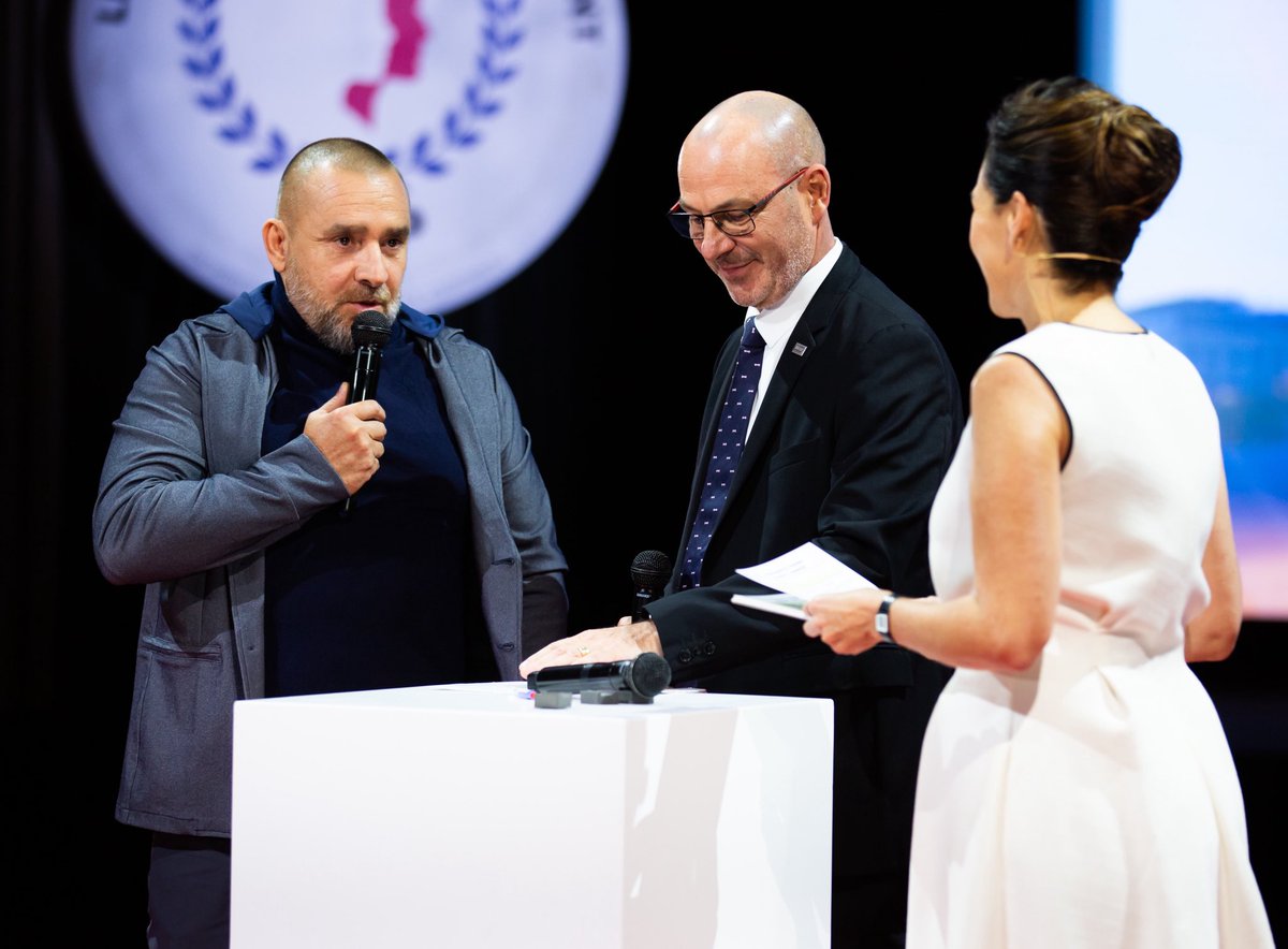 medaillesMGP's tweet image. 🏅2️⃣ Retour sur nos médaillés de la 4e édition : Yannick

#Policier depuis 2002, Yannick met sa passion pour la #boxe au service des autres. 1/4