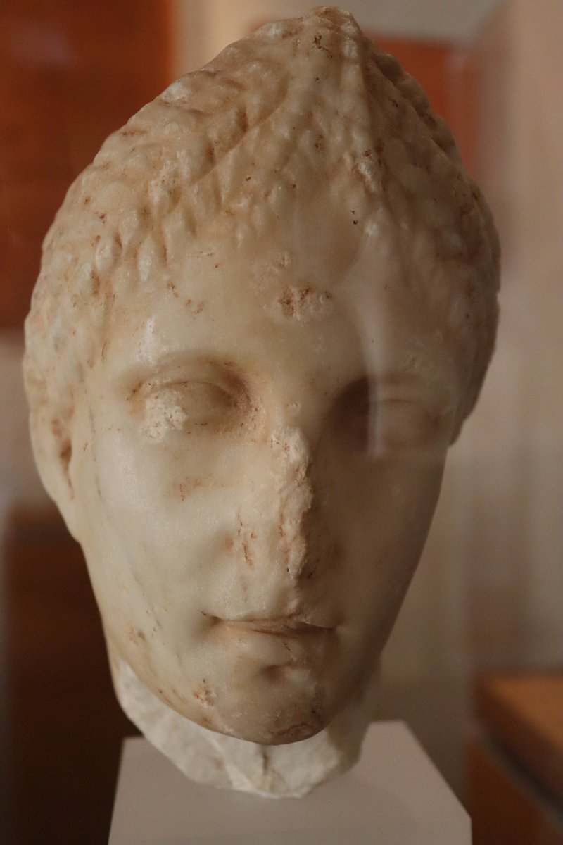 Rostro de la diosa Diana, Sagunto romana.