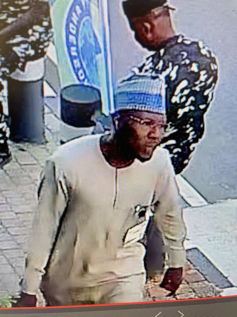 RashidaMosi's tweet image. If you recognize the man in these videos or have any info, please contact me 🙏🏾 on 07071315251

He stole my laptop at the Digital Nigeria International Conference 2025 on 11th Nov at the ICC, Abuja.

#DigitalNigeria2025 #NITDA  #StolenLaptop #TrendingNigeria #thief
