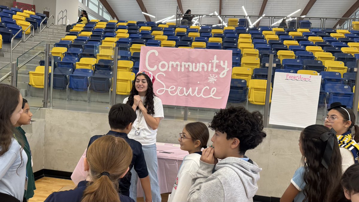 MNSerrano86's tweet image. @EsHeight Studnet Ambassadors had a great time learning and growing thanks to  @EastwoodHQ  amazing studnet Council Leadership Workshop!  💙💛 We are leaving feeling inspired &amp;amp; motivated! 💪