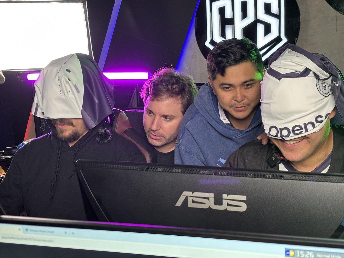 MatDefies's tweet image. The blind leading the blindfolded on ARC Raiders. 

Who wants to see the video? 🫣