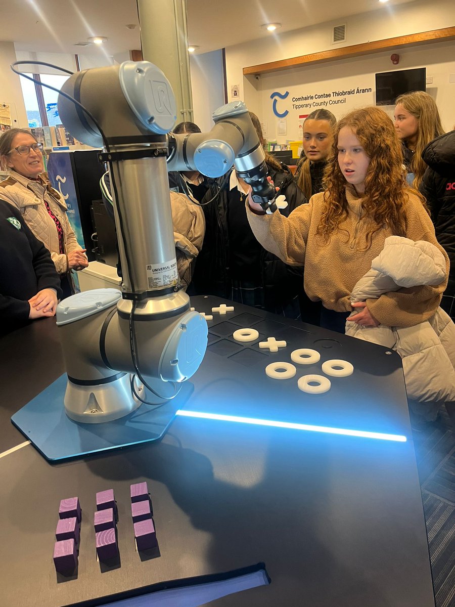 stannestipp's tweet image. TYs attended a robotics workshop in the library as part of science week #scienceweek