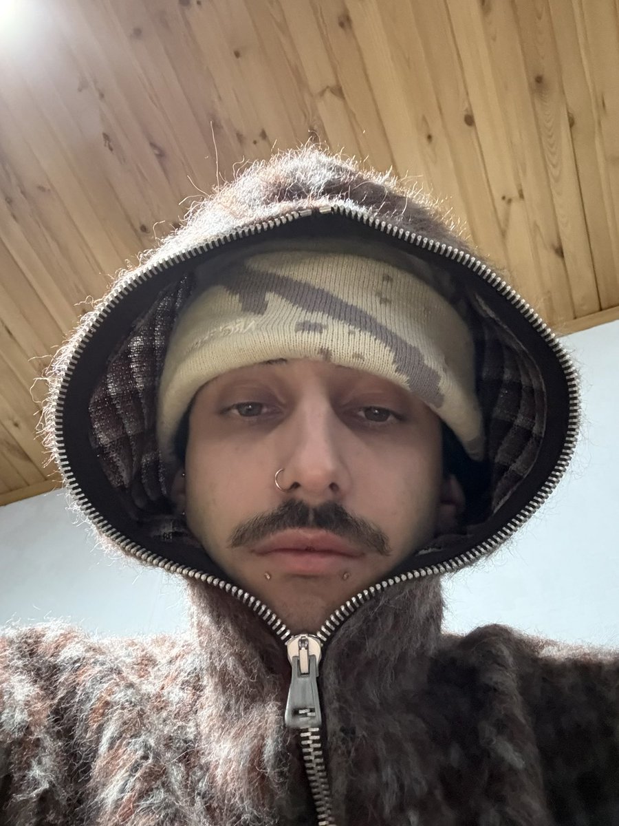 Bu hafta 5 set yaptım sonuncusu dündü en son böyle gözüküyordum