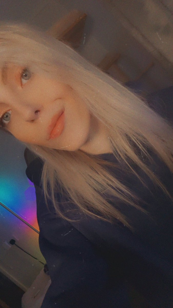 These camos won’t grind themselves 😌 
#bo7 

💚kick.com/blondiee💚 
💜twitch.com/blondiettv💜