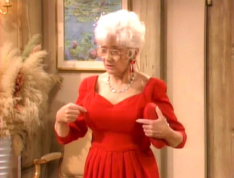 djsoapbubble's tweet photo. @StOlafStories And I gotta admit, it could be the lighting for @MTV's @RuPaulsDragRace, but @RuPaul's still got it poppin'! ❣️
#DragRace #RuPaul #WOWPresents #MTV #YouBettahWerk #ShantayYouStay #SashayAway #GoldenGirls #StayGolden #ThankYouForBeingaFriend #Nostalgia #90sclassics #RealityTV https://t.co/gVN9eZE5kF