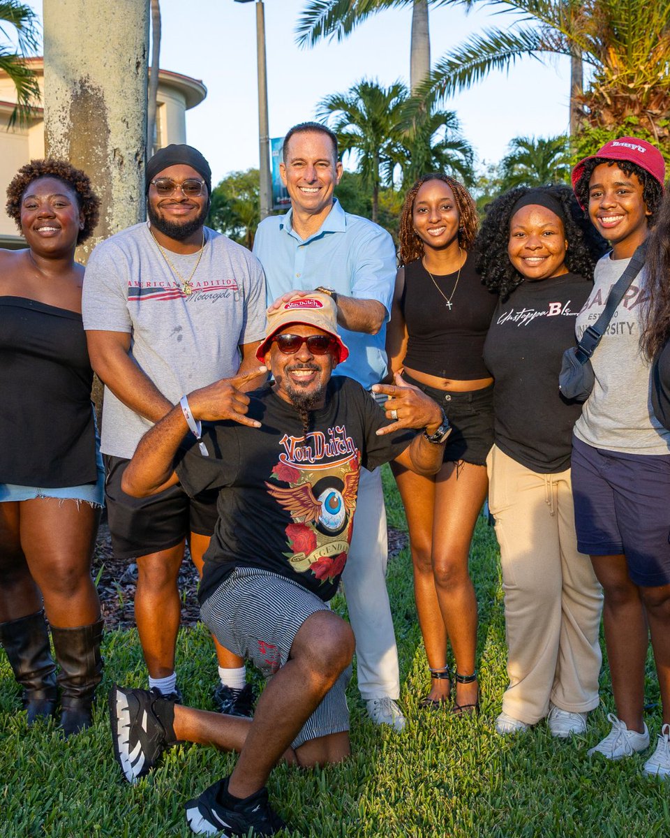 BarryUPresident's tweet image. Alumni came together for Reunion Weekend, enjoying Beerfest and Games in a celebration of community, connection, and Barry pride. It was wonderful to see so many graduates reconnect, share memories, and create new ones while celebrating the spirit of our Barry family.