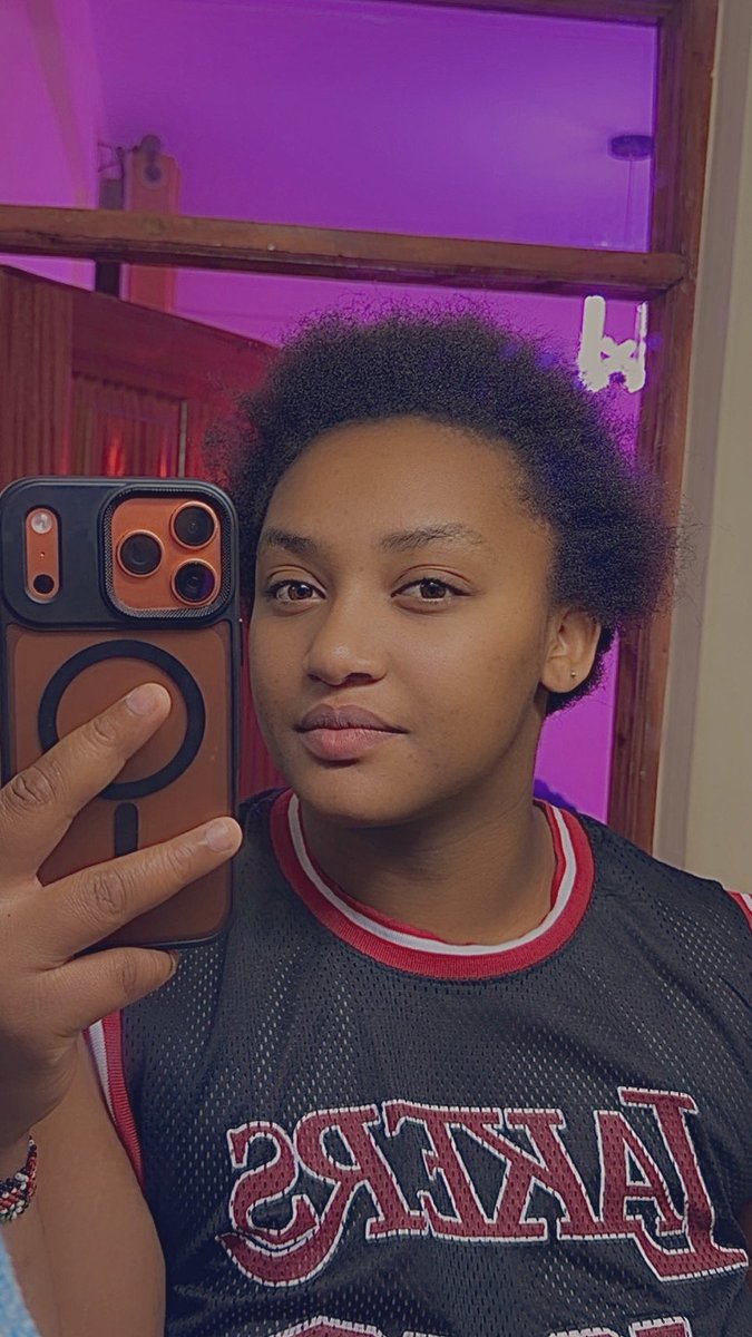 irrisNjeri's tweet image. Unkept hair photos 💅