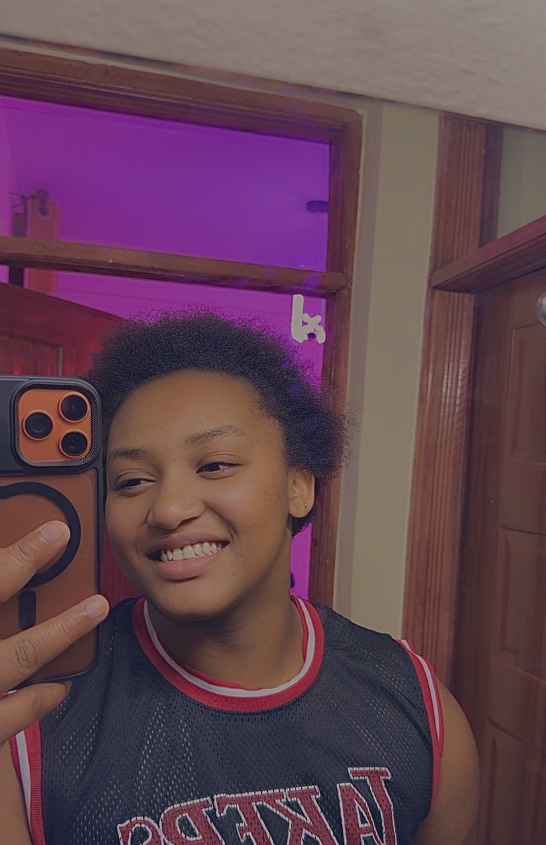 irrisNjeri's tweet image. Unkept hair photos 💅